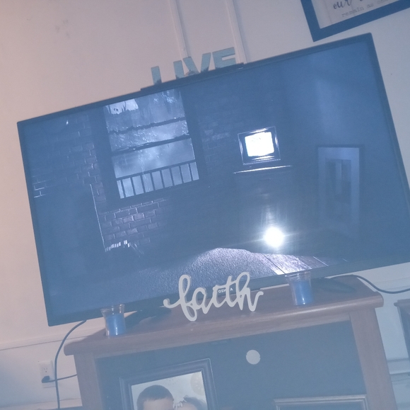 PS4 slim 1tb - Picture 4 of 4